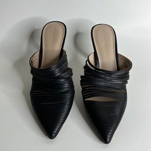 SOMETHING NAVY Spliced Leather Pointed Toe Mules Sz 7